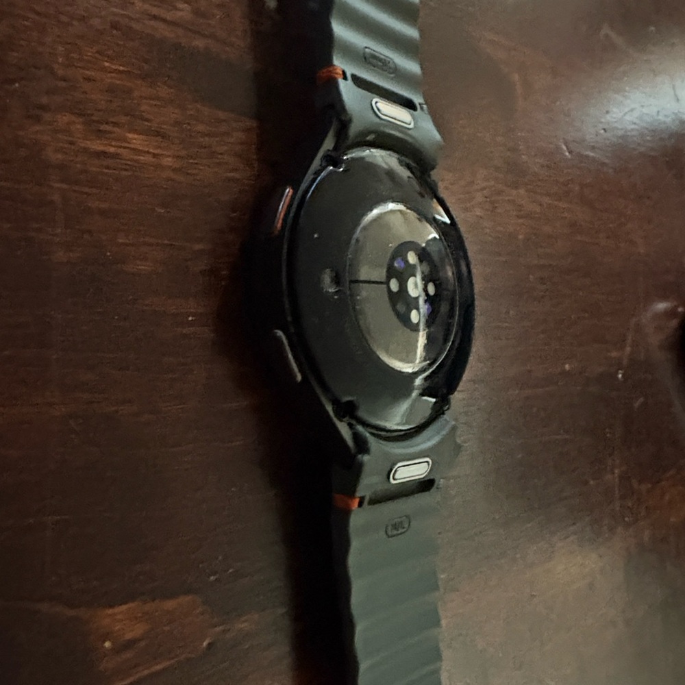 Black Smartwatch with Silicone Band Samsung 42 mm